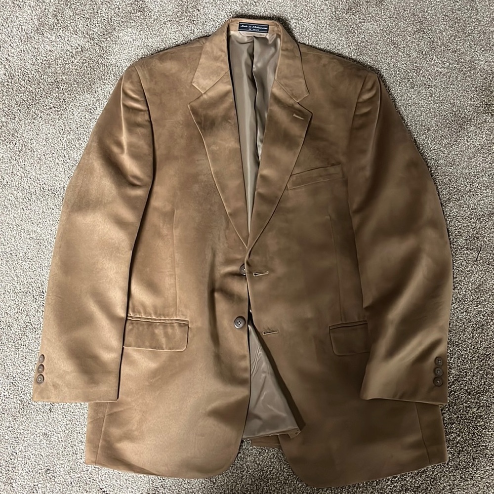 Men’s sport coat.